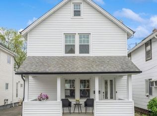 32 Henderson Ave, Port Washington, NY 11050