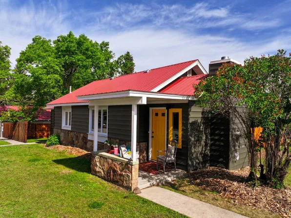 210 Custer St, Lander, WY 82520