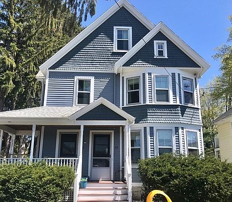 2nd image of 50 Lincoln St #50