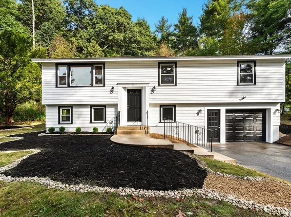 17 Marion Dr, Tewksbury, MA 01876