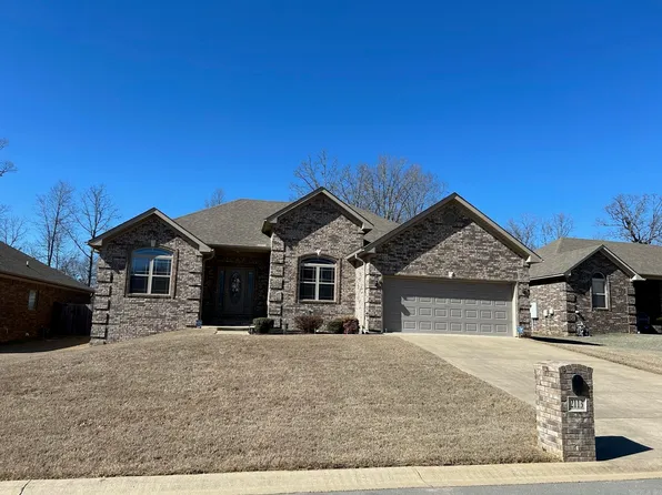 2113 Airborn Dr, Jacksonville, AR 72076