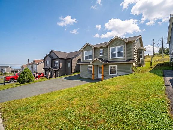 4th image of 15 Hartland Avenue