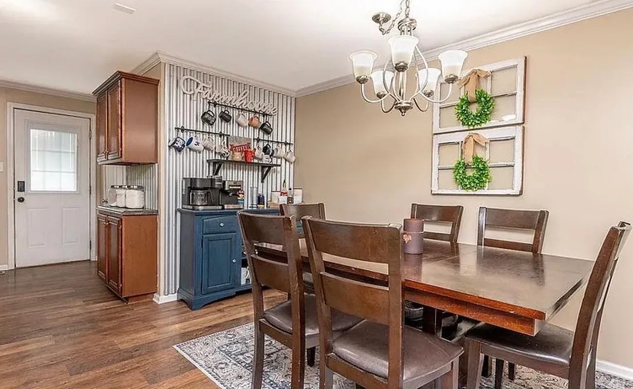 3 bed, 1241 sqft, $1,595 — Photo 4