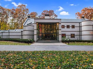 1335 Trowbridge Rd, Bloomfield Hills, MI 48304