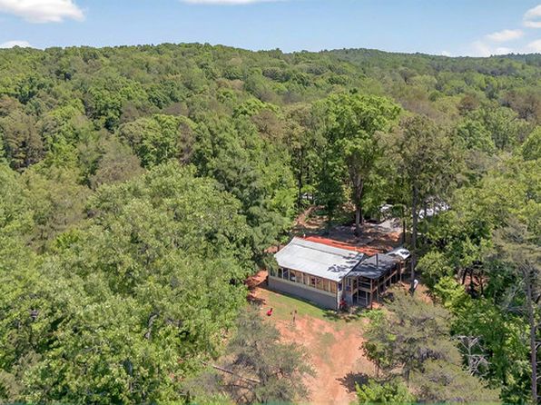261 Joann Cir, Fair Play, SC 29643