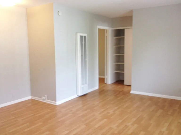905 Greenwood Ave NE #4 — Photo 4