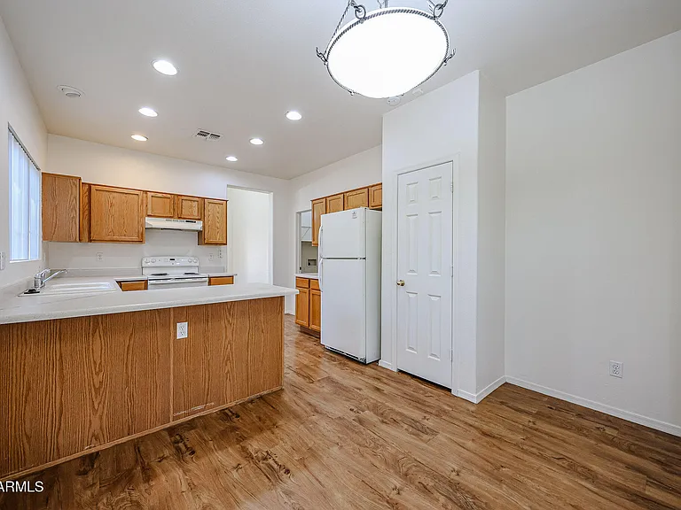 25242 N 40th Ln — Photo 15