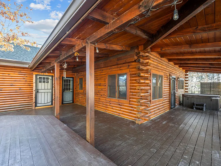 40 Chambers Dr — Photo 28