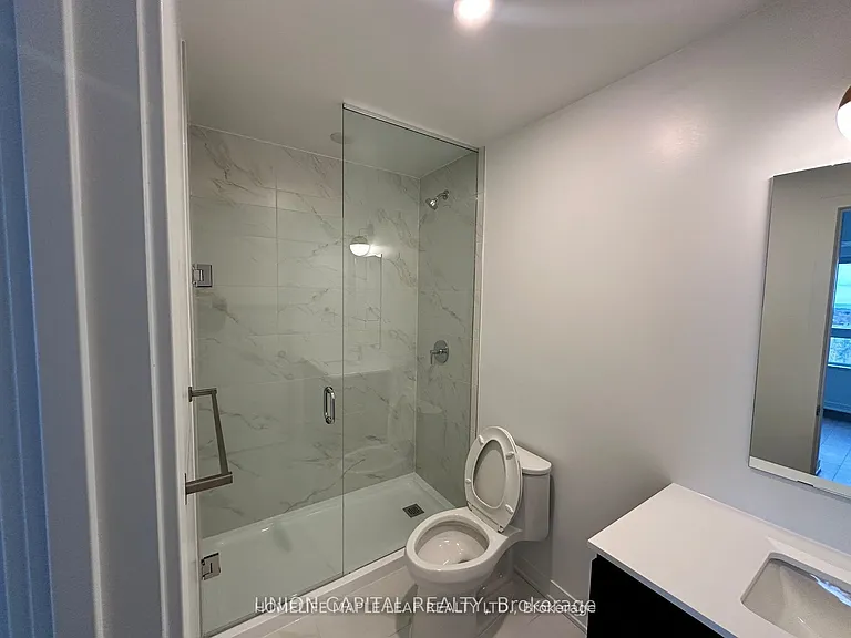 395 Dundas St W #708 — Photo 11