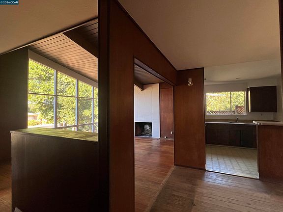 5th image of 213 Riley Dr