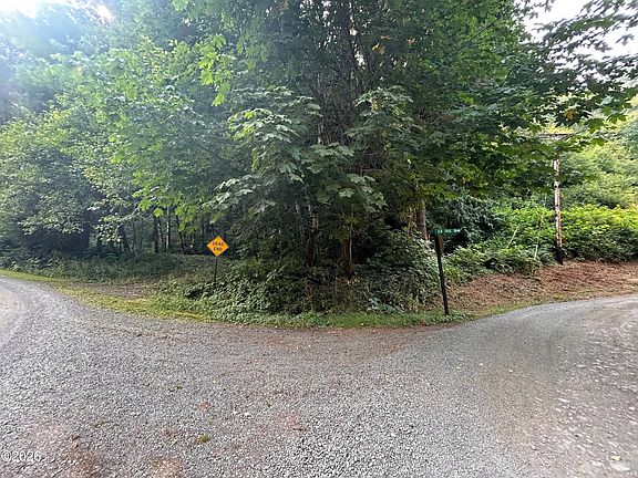 3rd image of 1300 W Point Dr