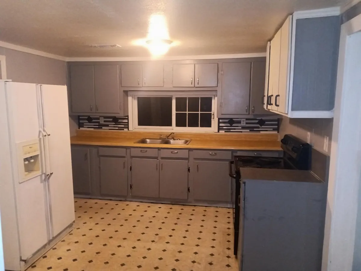 Building Photo - 412 Bishop Cir