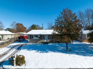 992 N Robin Rd, Wichita, KS 67212