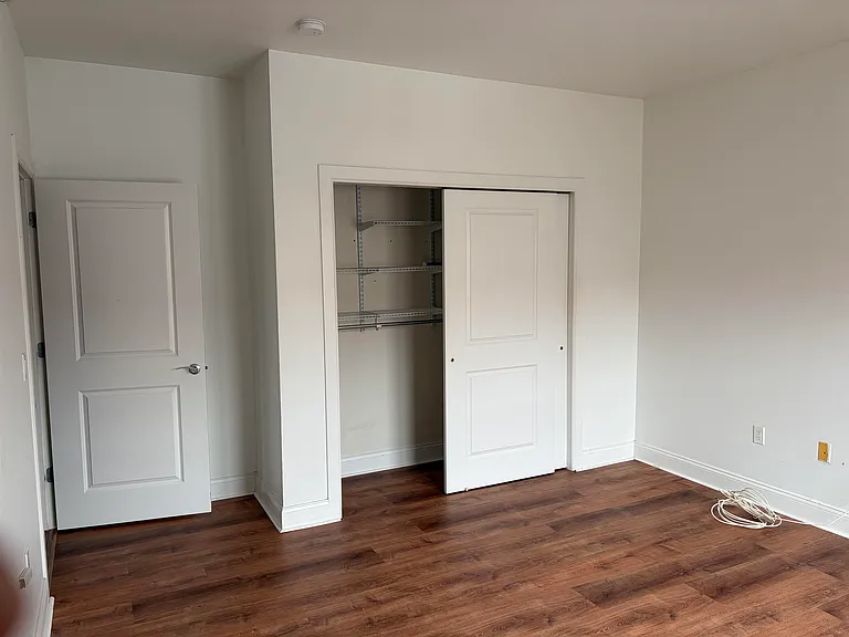 5501 Hudson Ave #401 — Photo 11