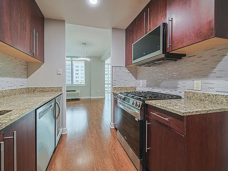 1108 Hudson Park #1108 — Photo 8