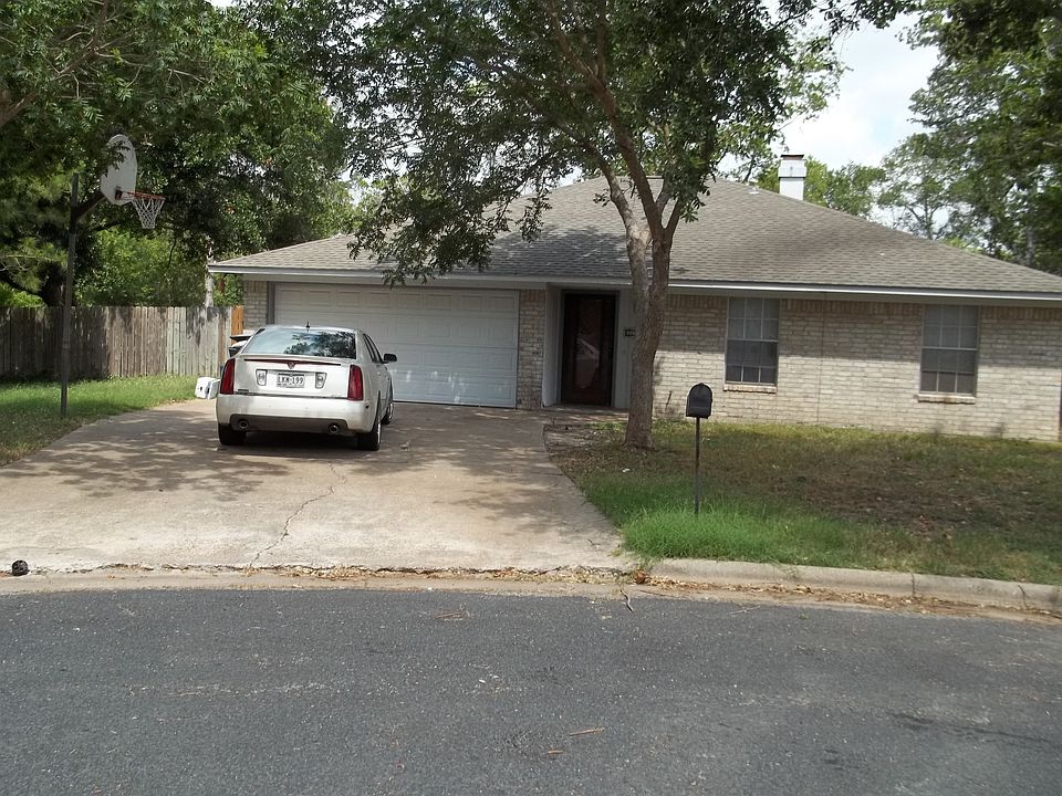 1st image of 2703 Adrienne Cir