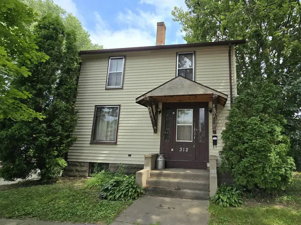 312 Cross St, North Mankato, MN 56003