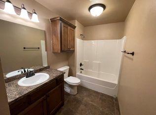 2718 Valley View Dr, Chickasha, OK 73018