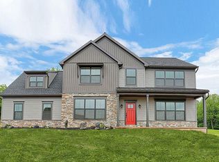 165 E Valley Rd, Denver, PA 17517