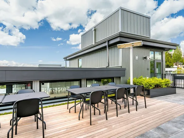 Spur Apartments
