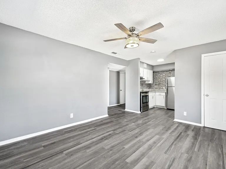 4438 N Hein Rd — Photo 19