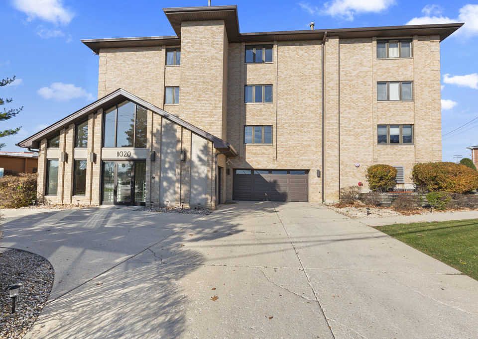 1st image of 11020 S Keating Ave APT 307