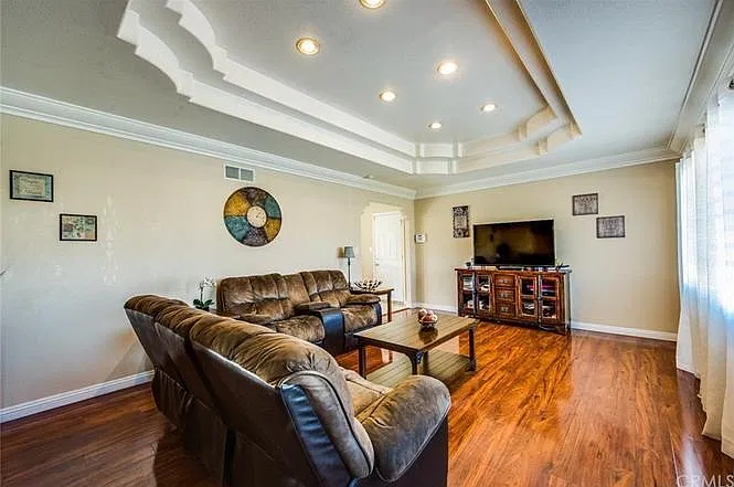 3 bed, 1.5 bath, 1005 sqft, $4,495 — Photo 4