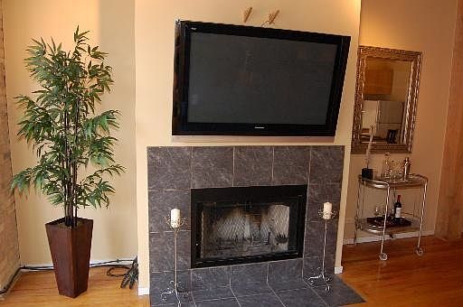 2nd image of 2333 W Saint Paul Ave APT 205