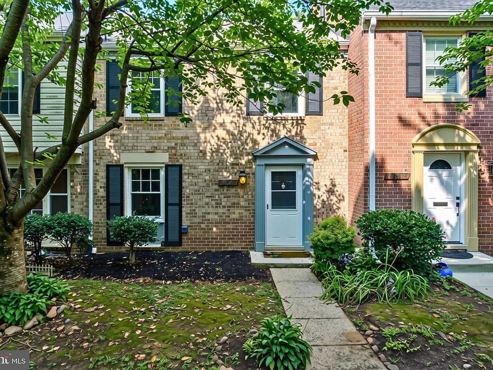 1st image of 10807 Bucknell Dr #22