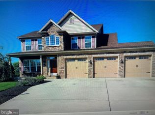 4 Locust Ct, Boiling Springs, PA 17007