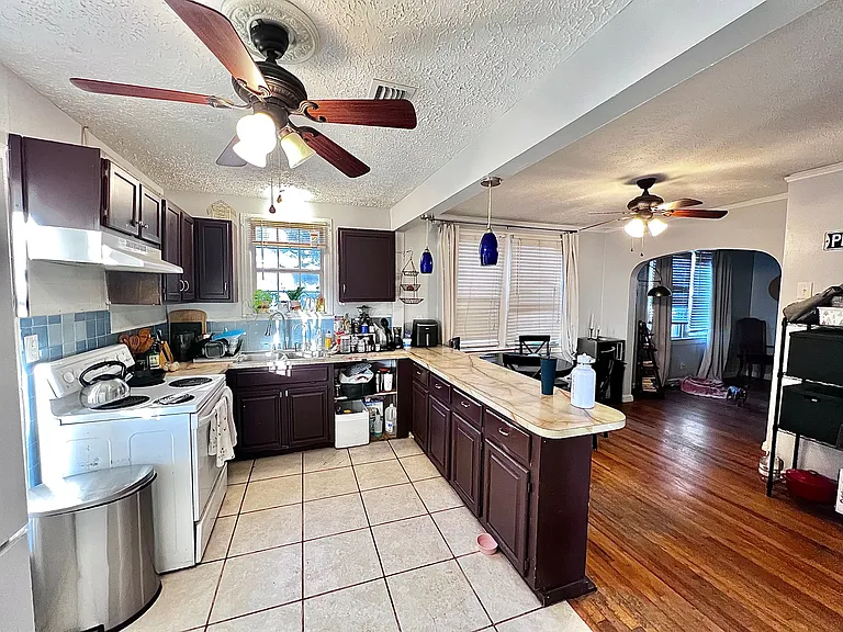 6718 Drayton St — Photo 3