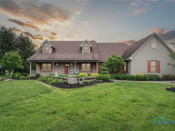 900 Chesterfield Dr, Napoleon, OH 43545