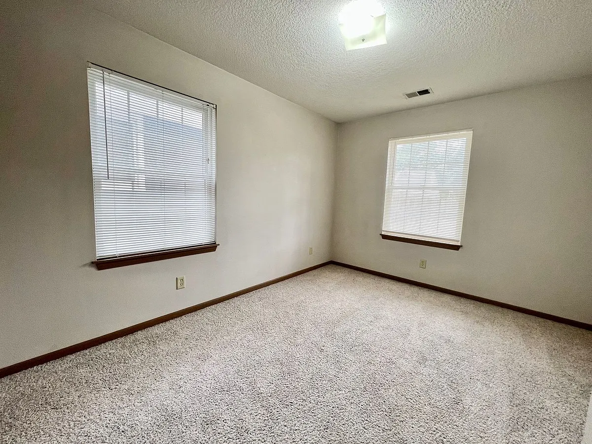 Building Photo - 1105 Ratone St #8