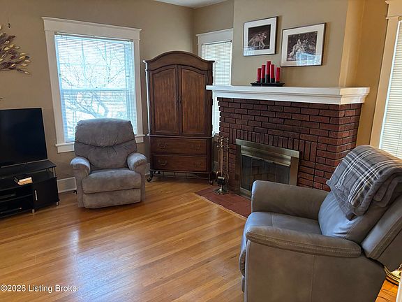 4th image of 2080 Sherwood Ave