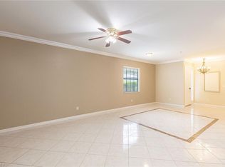 14996 Summit Place Cir #7, Naples, FL 34119