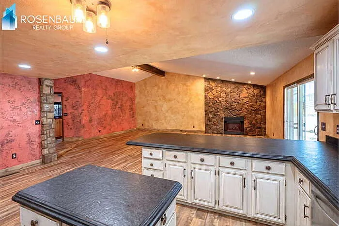 3452 N 67th Dr — Photo 4