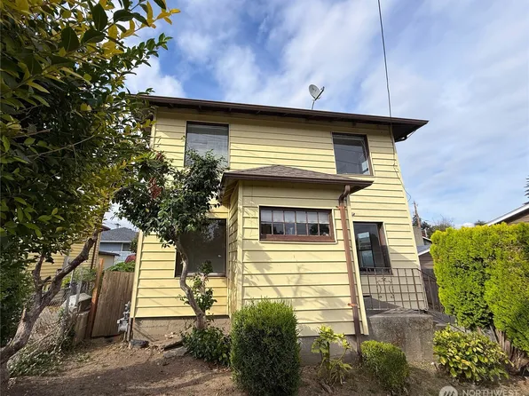4210 S Holly Street, Seattle, WA 98118