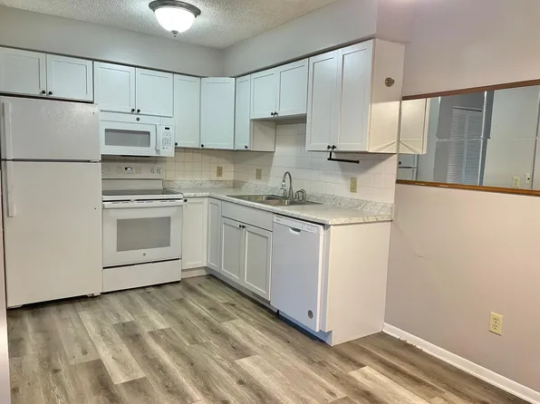 4425 Cinnamon Ridge Cir, Eagan, MN 55122