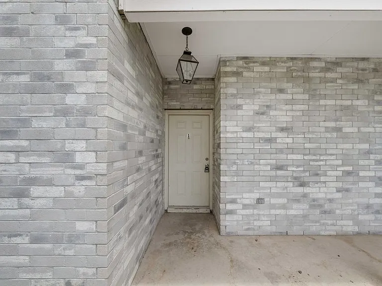 518 Dukeway Dr #1 — Photo 2