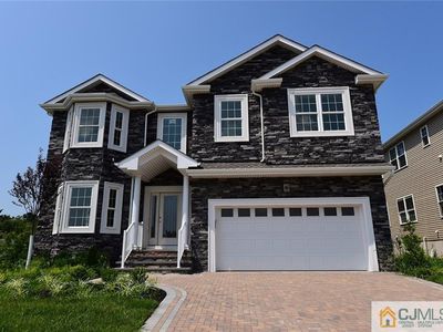 9 Promise Way, Kendall Park, NJ, 08824