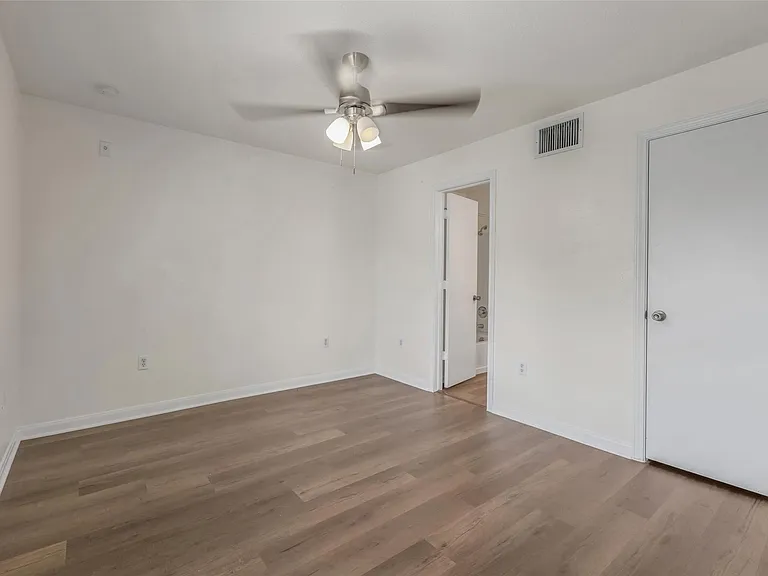 527 Parkway #303 — Photo 13
