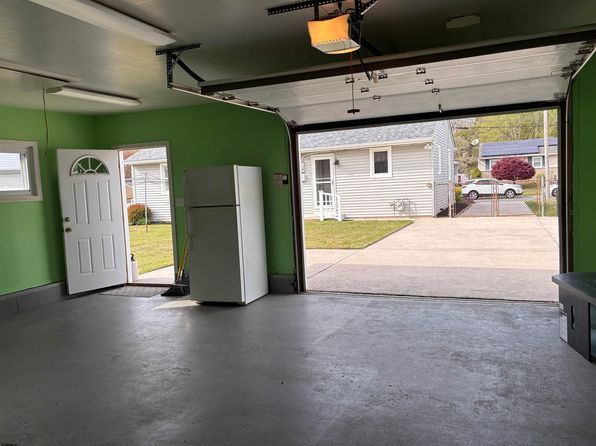 104 Meadowview Ave, Absecon, NJ 08201