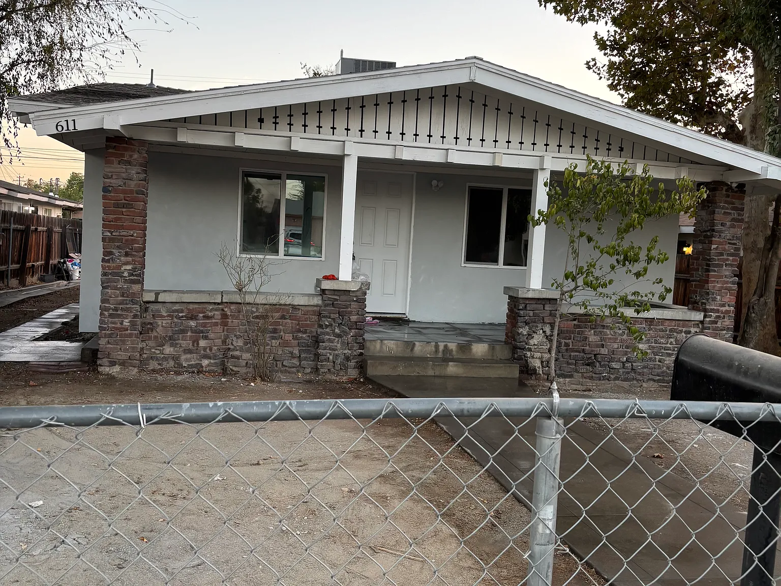 4 bed, 1008 sqft, $2,100 — Photo 2