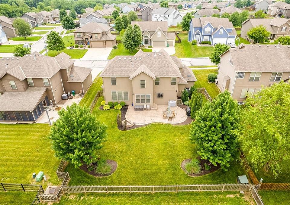 2204 SW Hawk View Rd, Lees Summit, MO 64082 Zillow