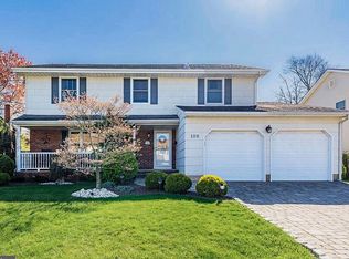 109 S Cliff Rd, Colonia, NJ 07067