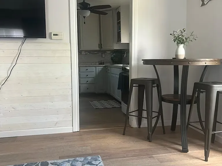807 Concord Ln #807 — Photo 3
