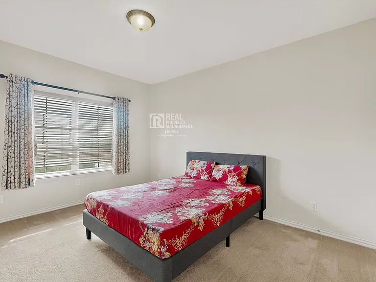 151 Darian Dr — Photo 25