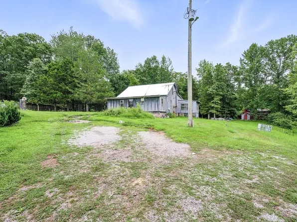 311 Deweys Ln, Walling, TN 38587