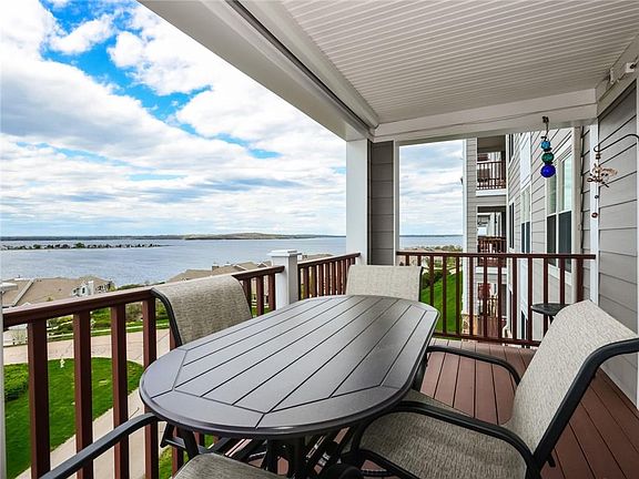 2nd image of 71 Starboard Dr Unit 260