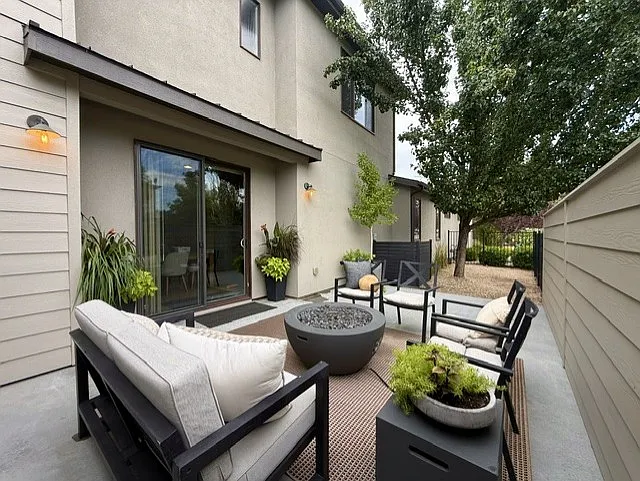 3660 E Parkcenter Blvd — Photo 12
